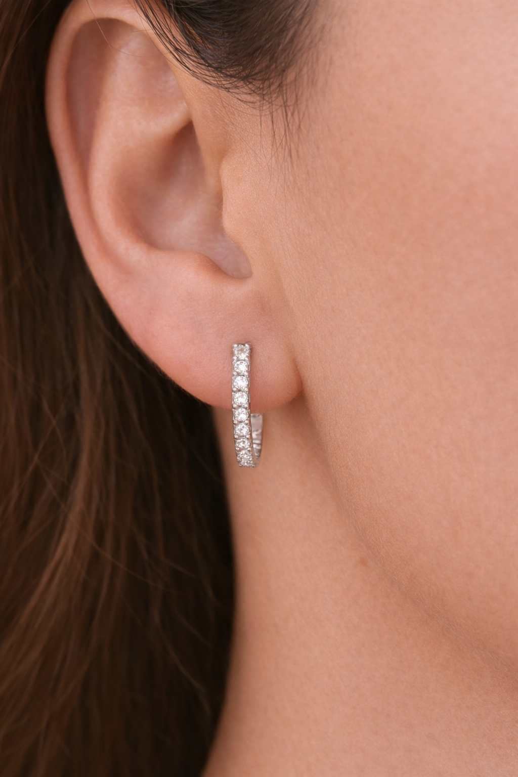 925 Sterling Silver 15 mm Half Eternity Zircon Hoop Earrings