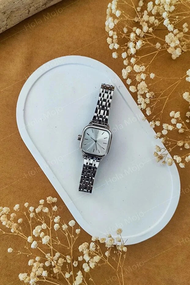 Retro Minimal Square Dial Women’s Wrist Watch