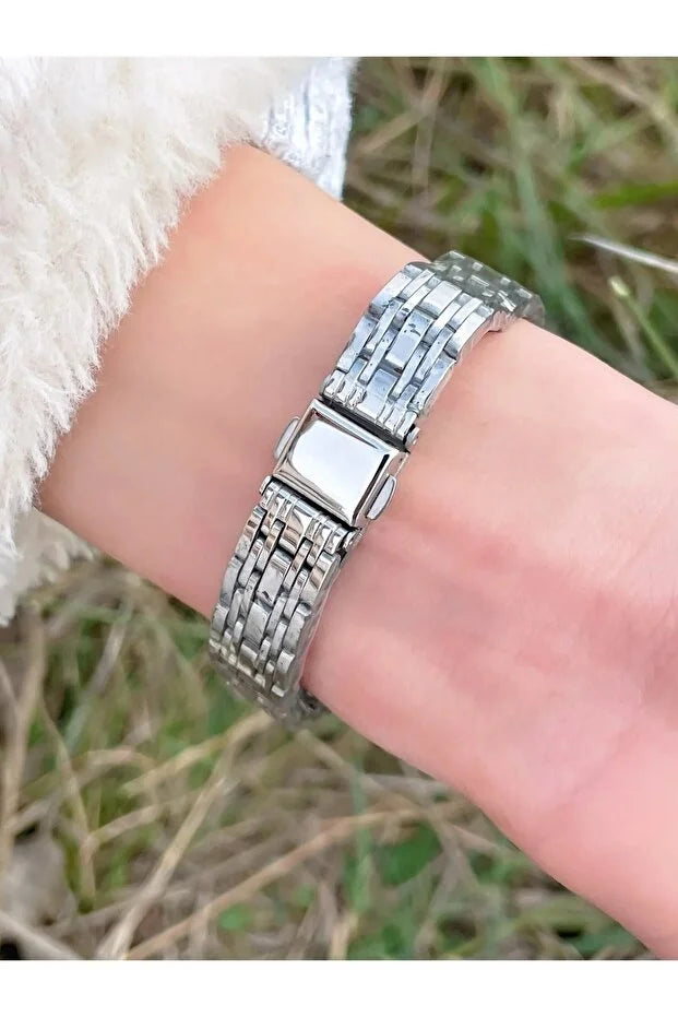 Retro Minimal Square Dial Women’s Watch | Elegant Wrist Watch