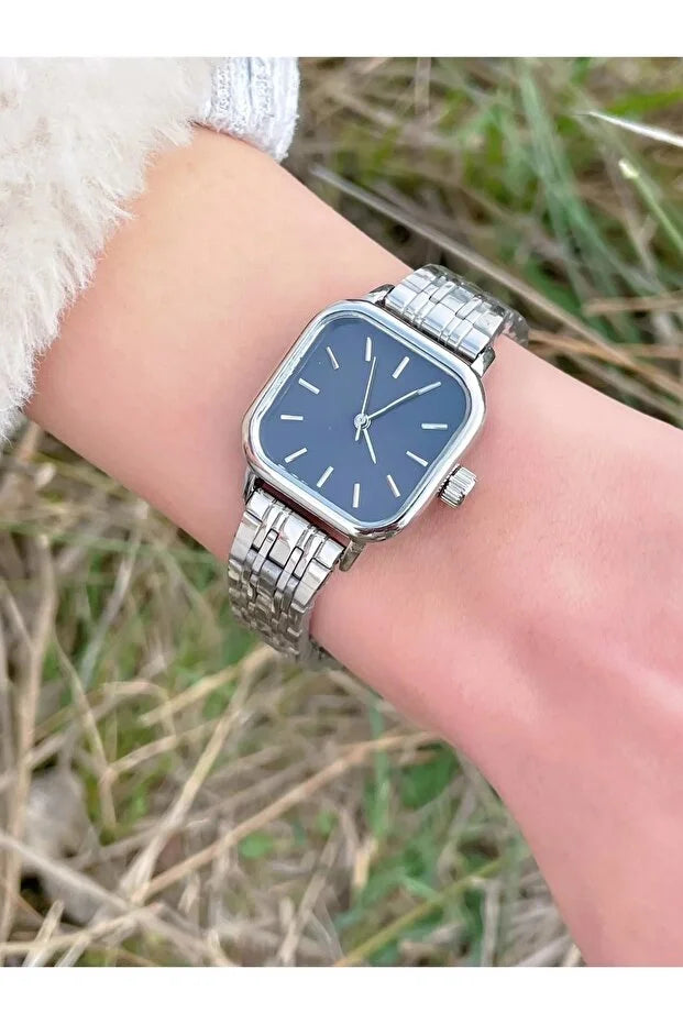 Retro Minimal Square Dial Women’s Watch | Elegant Wrist Watch