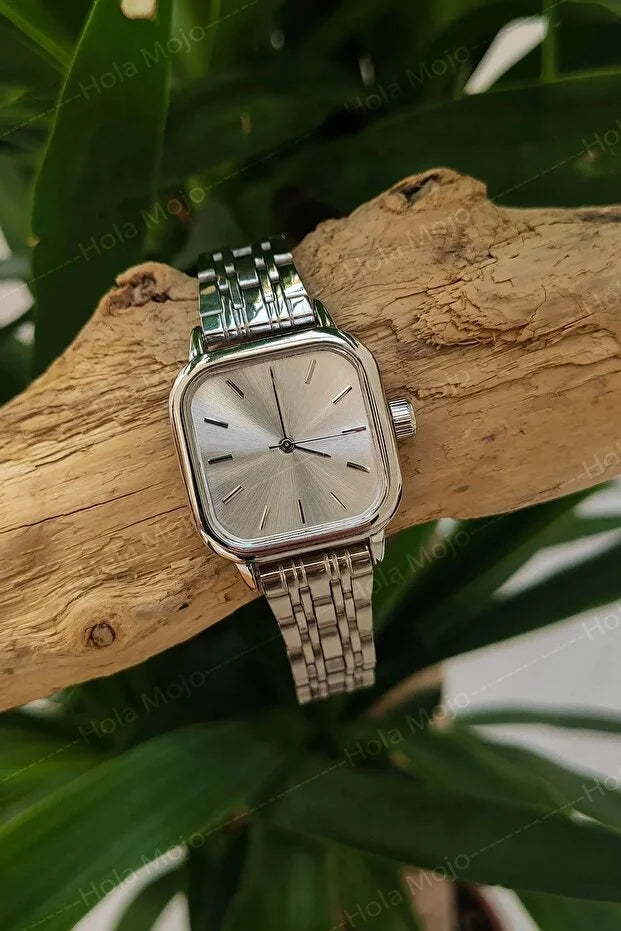 Retro Minimal Square Dial Women’s Wrist Watch