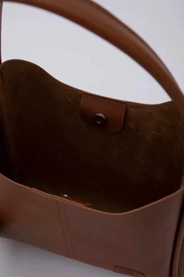 Tan SHK108 faux leather women hand and shoulder bag with wallet and makeup bag