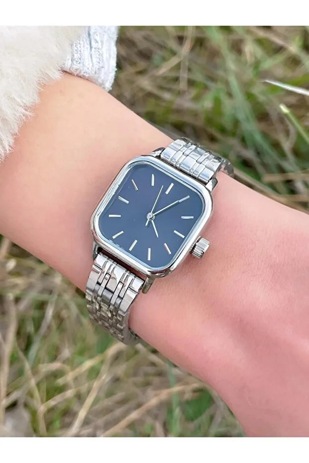 Retro Minimal Square Dial Women’s Watch | Elegant Wrist Watch
