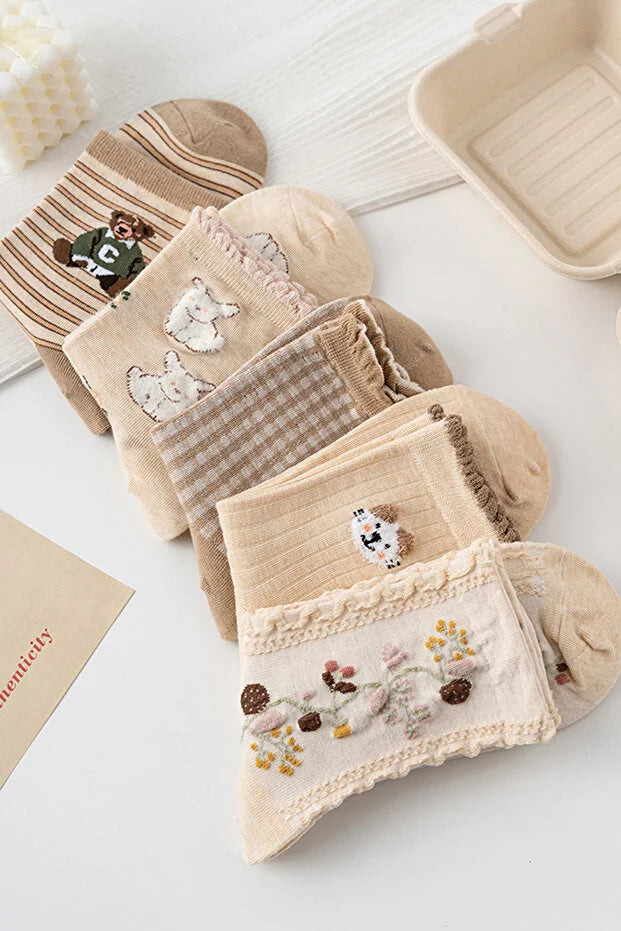 5 Pair Patterned Women Socks Comfortable Soft Daily Wear