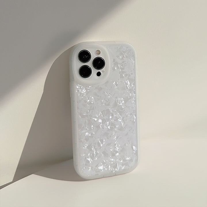 Ins Dream Shell för Apple-telefoner med stilren präglad design