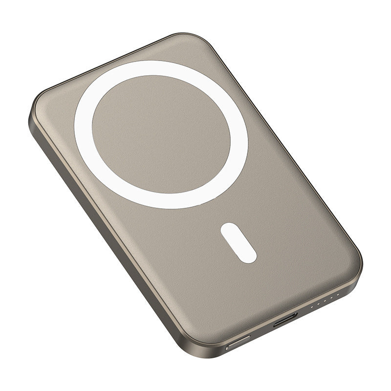 C17 Guld Powerbank med magnetisk trådlös snabbladdning och kompakt skal